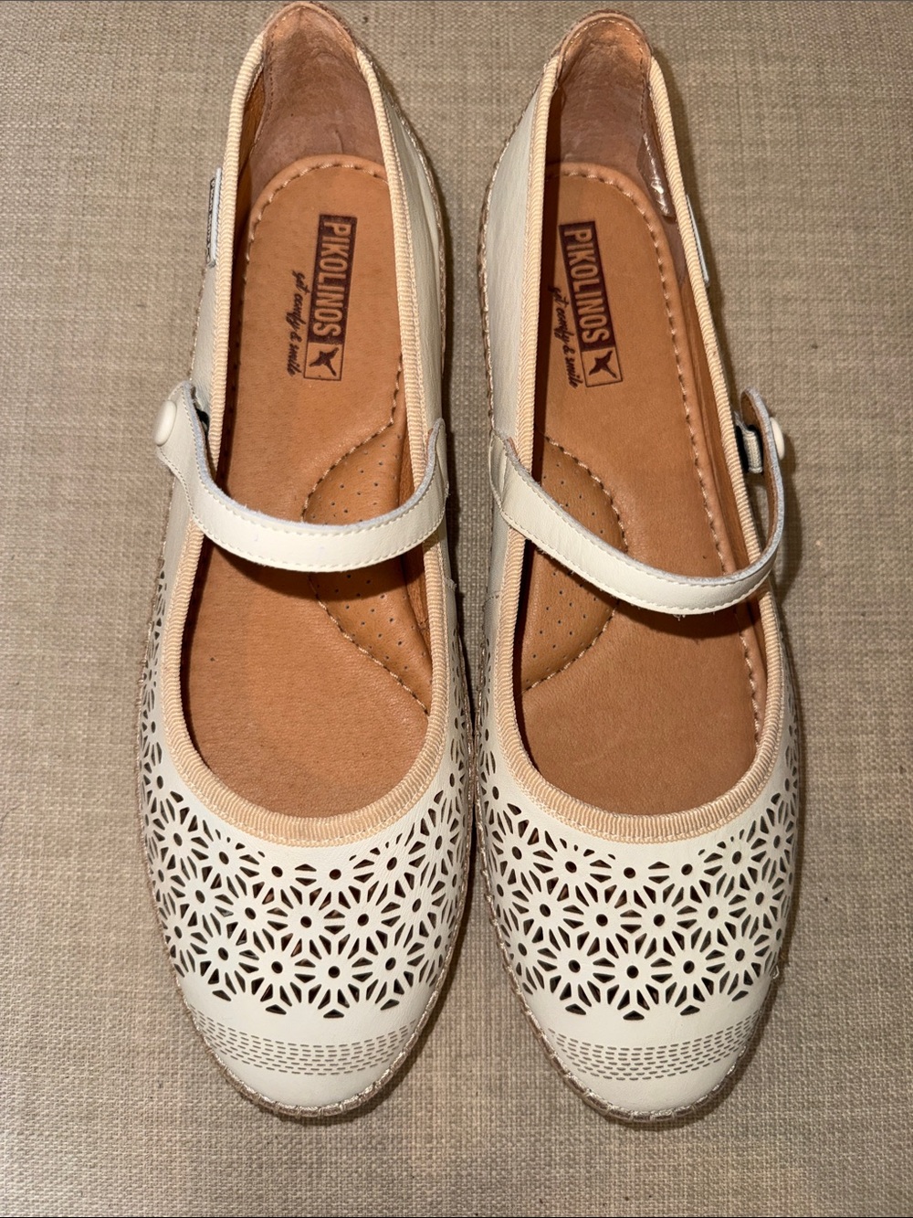 Pikolinos Aguilas leather ballerina flats